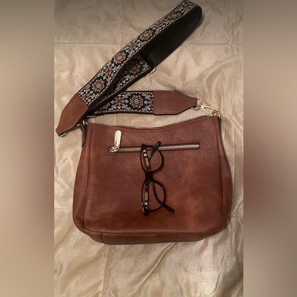 💕BOSTANTEN Crossbody Bag Vegan Leather Hobo With Wide Shoulder Strap💕 - Picture 9 of 10